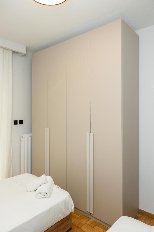 Elegance Apartment 2 Bedroom Suites Thessaloniki Exterior foto