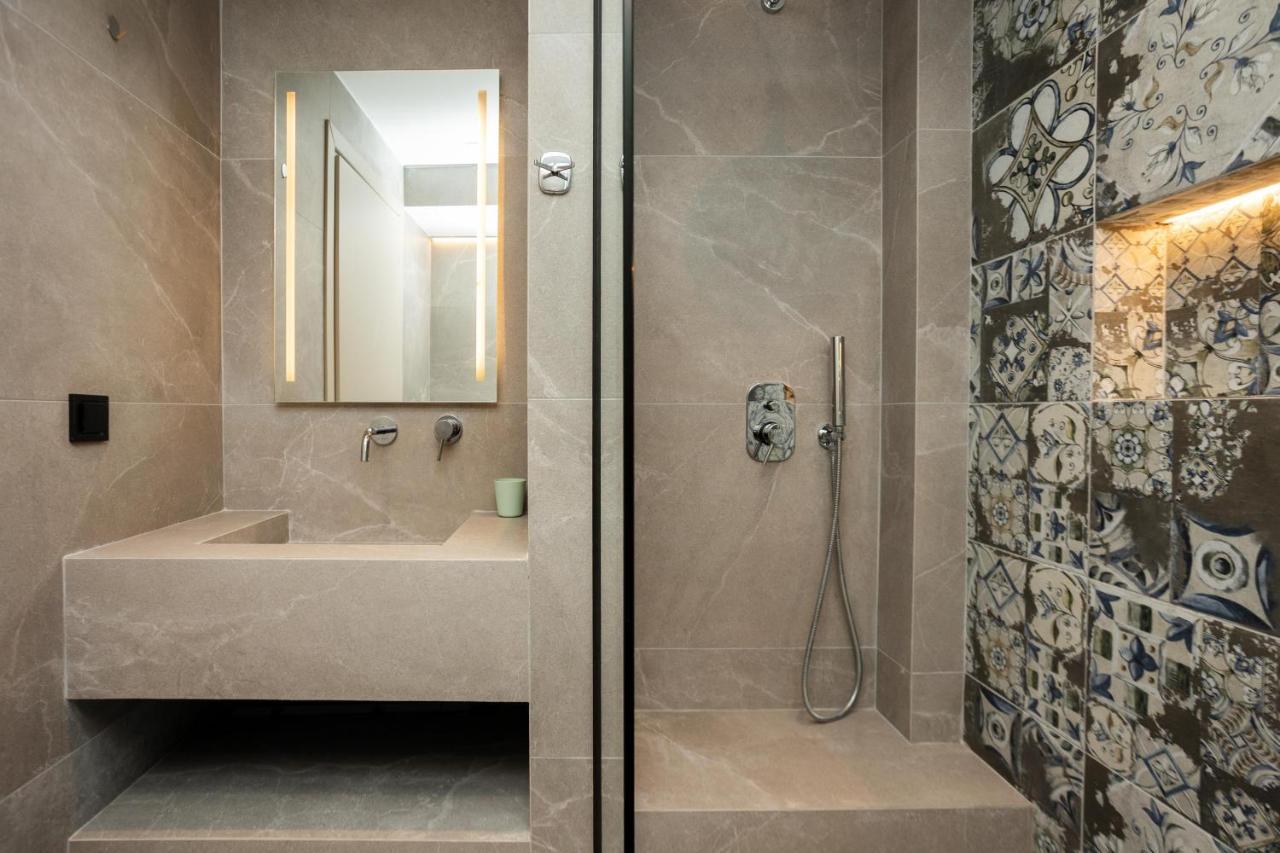 Elegance Apartment 2 Bedroom Suites Thessaloniki Exterior foto